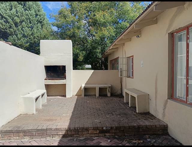 8 BEDROOM HOUSE FOR SALE IN BRANDWAG